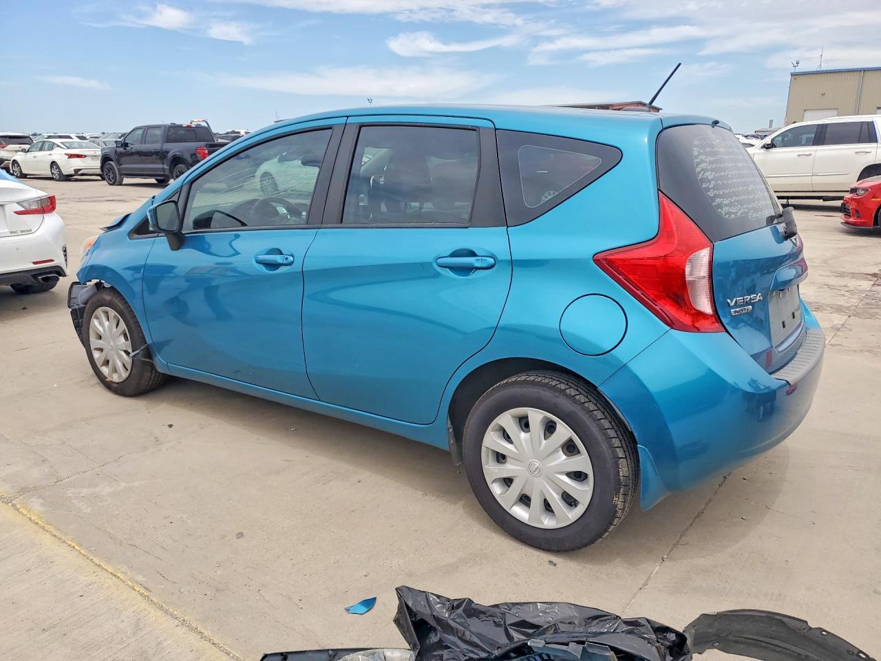 2015 Nissan Versa Note Sv - Image 3