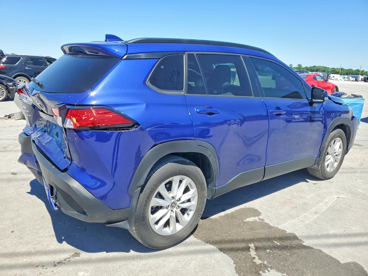 2022 Toyota Corolla Cross Le - Фото 3
