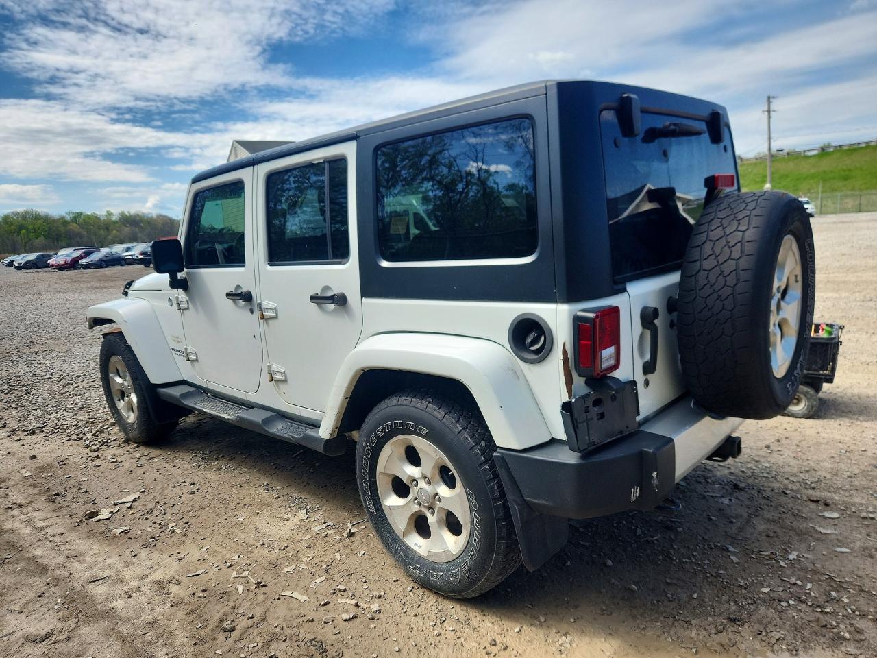 2015 Jeep Wrangler Unlimited Sahara - Image 2