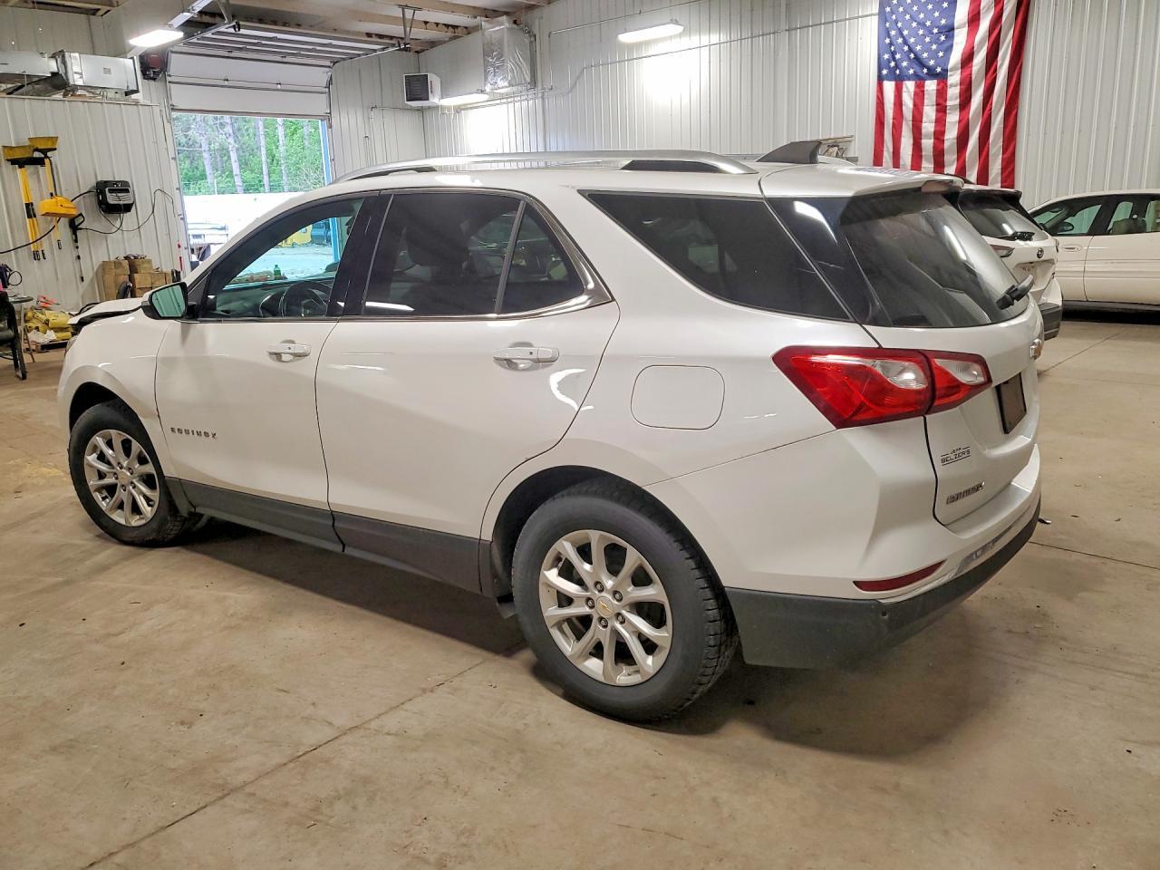 2018 Chevrolet Equinox Lt - Image 2
