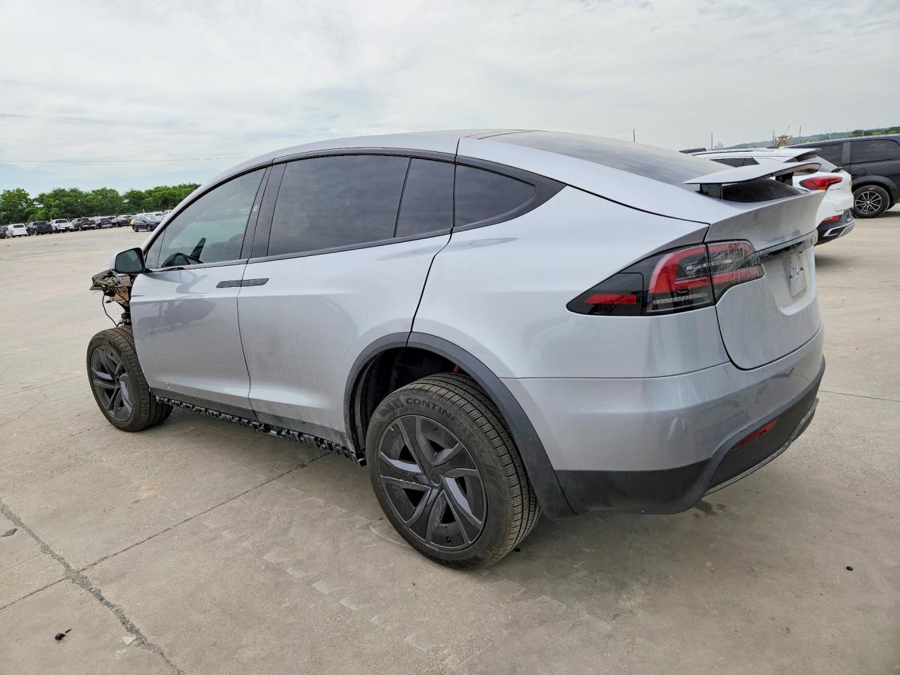 2026 Tesla Model X - Фото 2