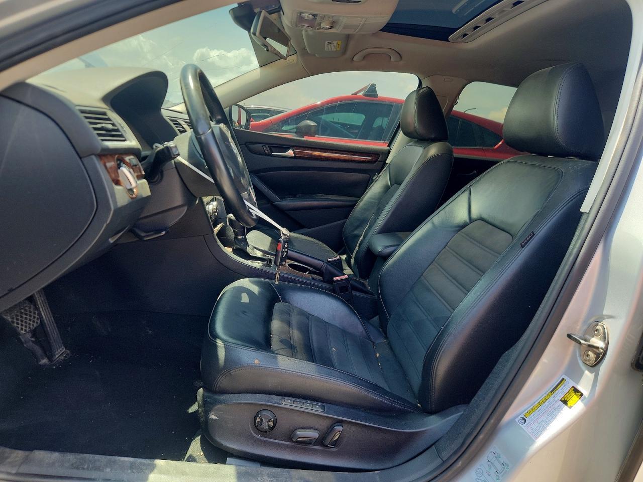 2013 Volkswagen Passat Sel - Image 7