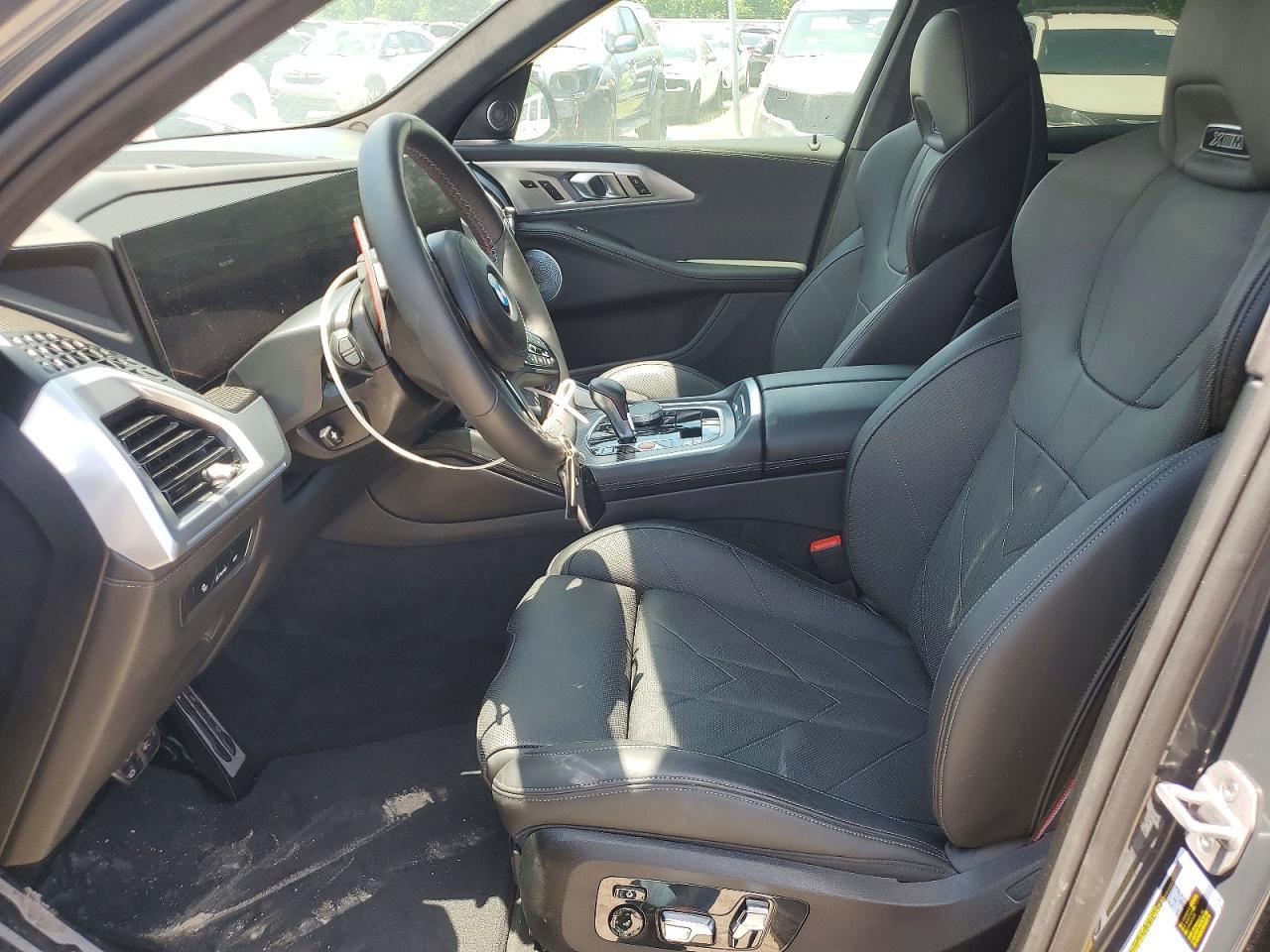 2025 BMW Xm - Фото 7