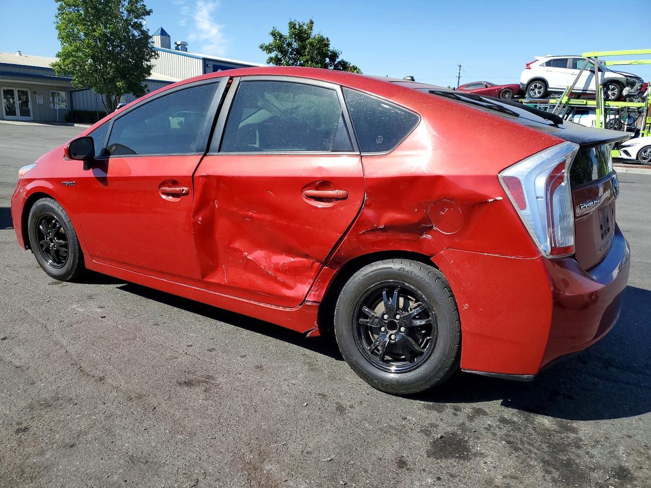 2013 Toyota Prius Two - Фото 2