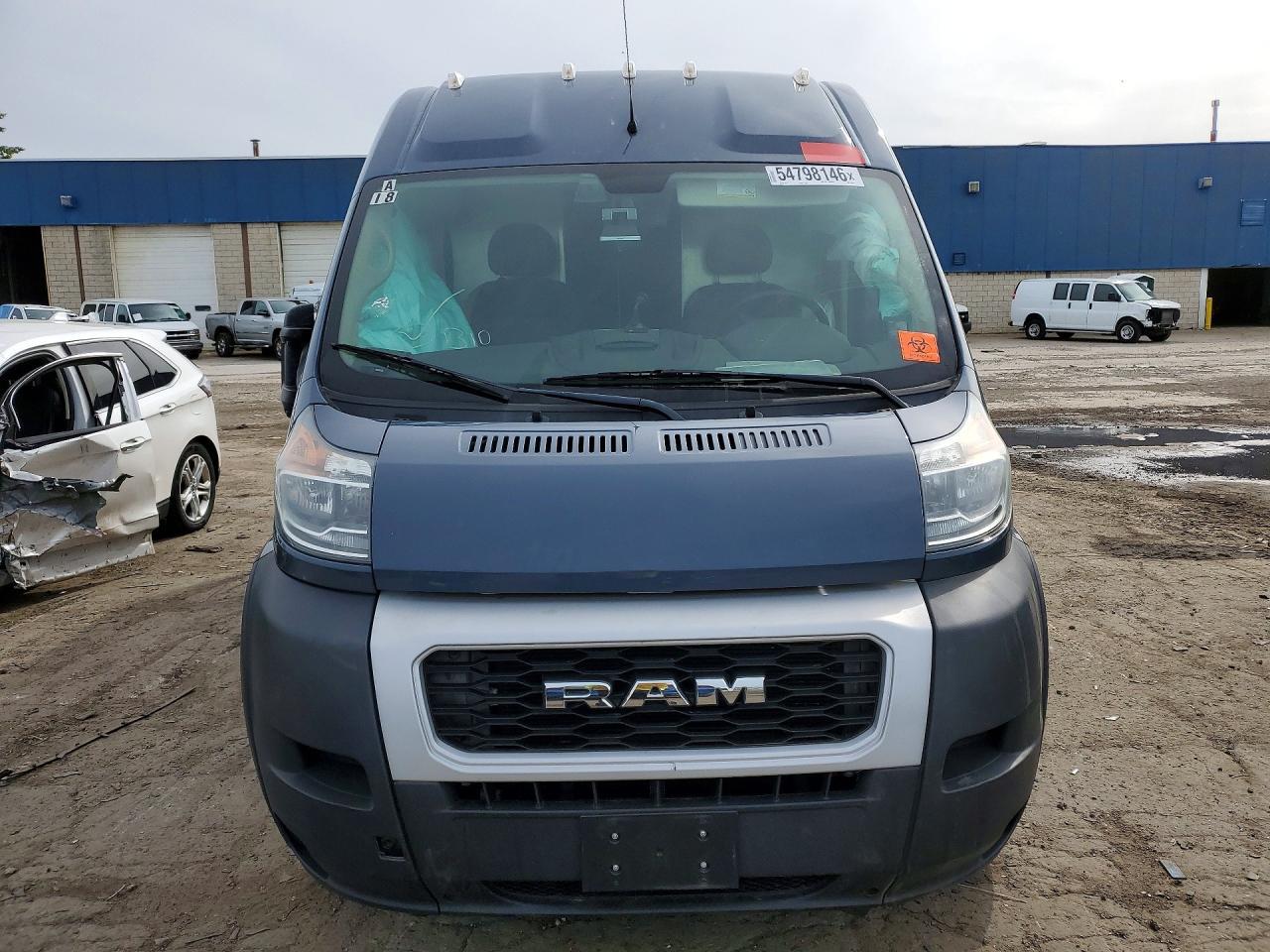 2020 Ram Promaster 3500 Delivery Van - Фото 5