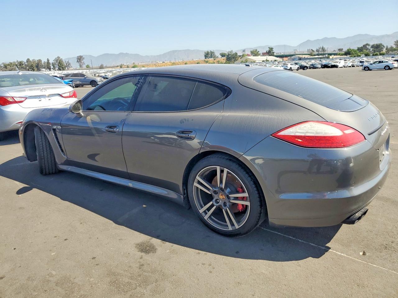 2013 Porsche Panamera Gts - Image 2