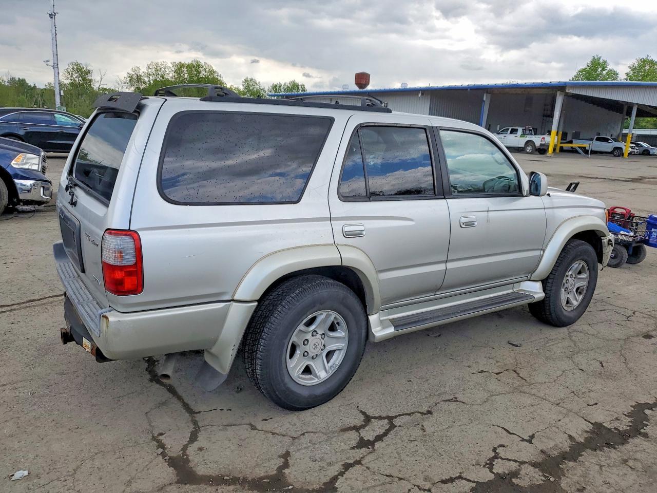 2000 Toyota 4Runner Sr5 - Image 3
