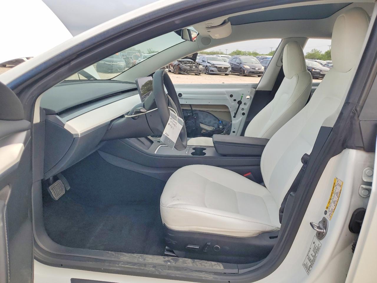2023 Tesla Model 3 - Фото 7