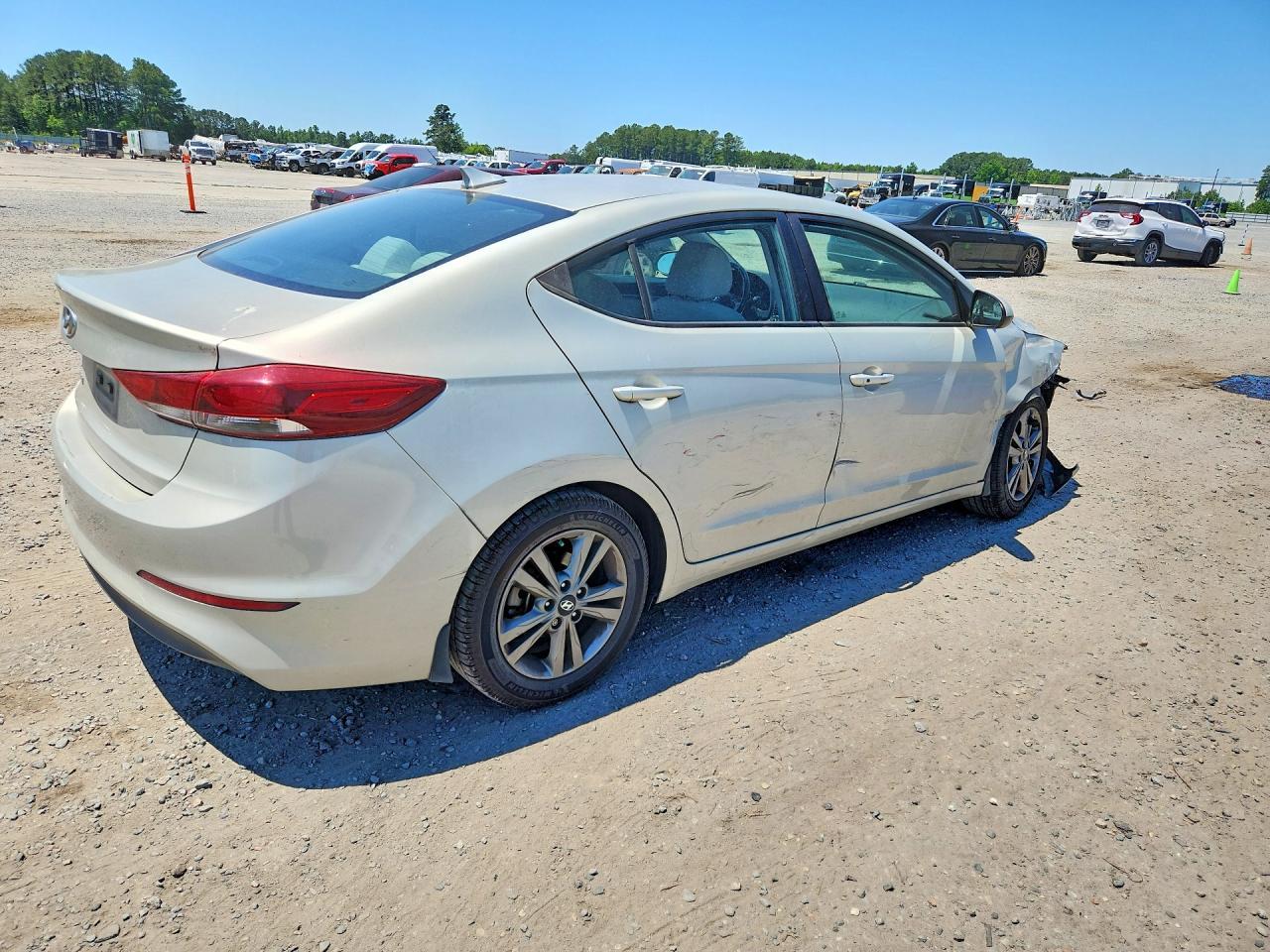 2018 Hyundai Elantra Value Edition - Image 3