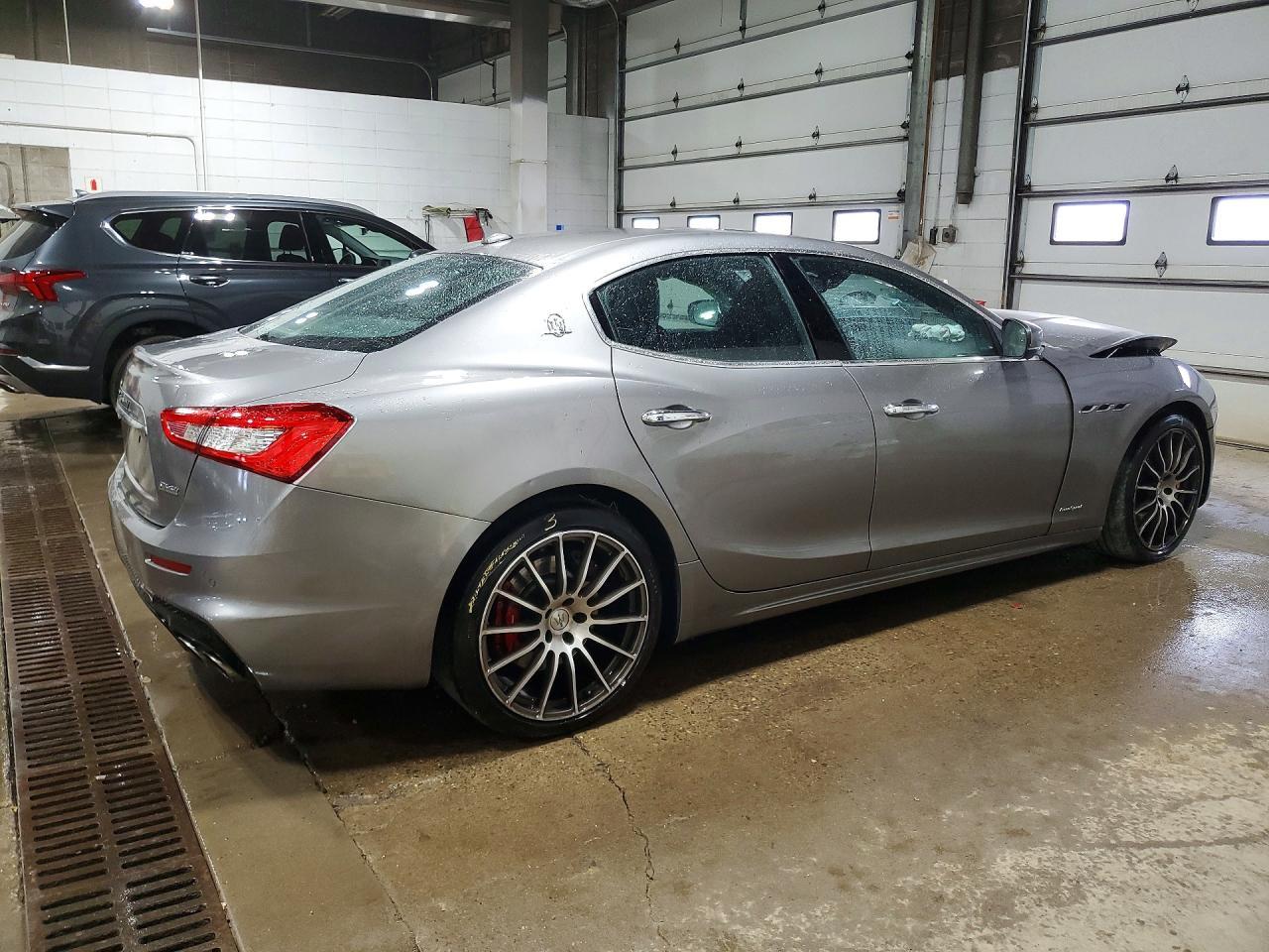 2018 Maserati Ghibli S - Image 3