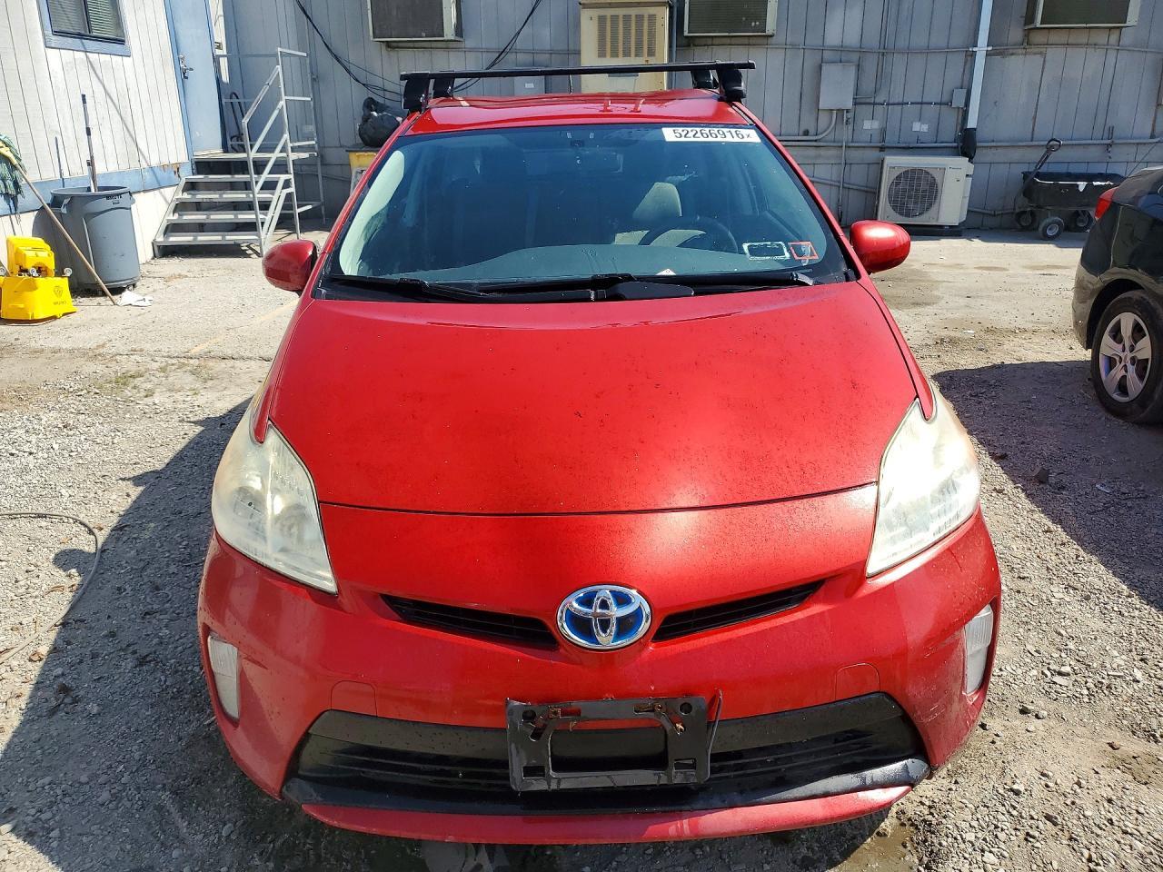 2013 Toyota Prius Three - Image 5