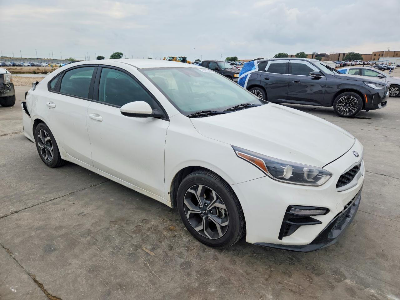2021 Kia Forte Lxs - Фото 4