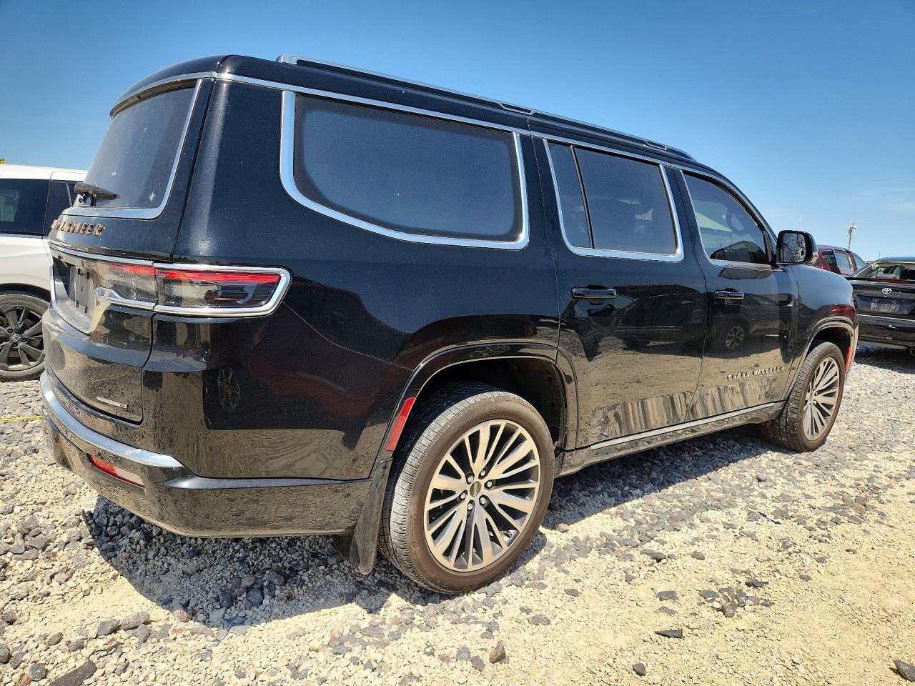 2022 Jeep Grand Wagoneer Series Iii - Фото 3
