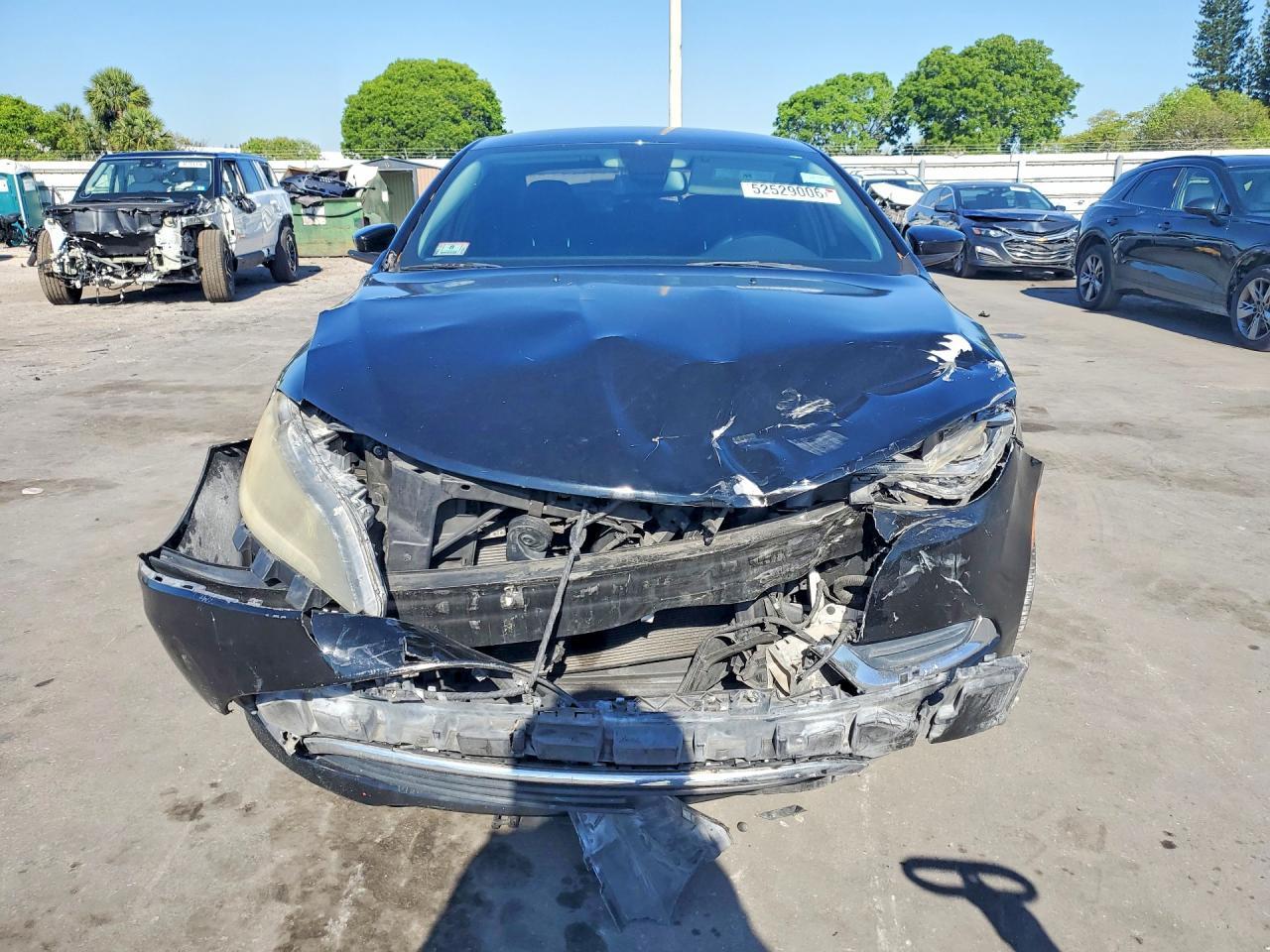 2015 Chrysler 200 Limited - Фото 5
