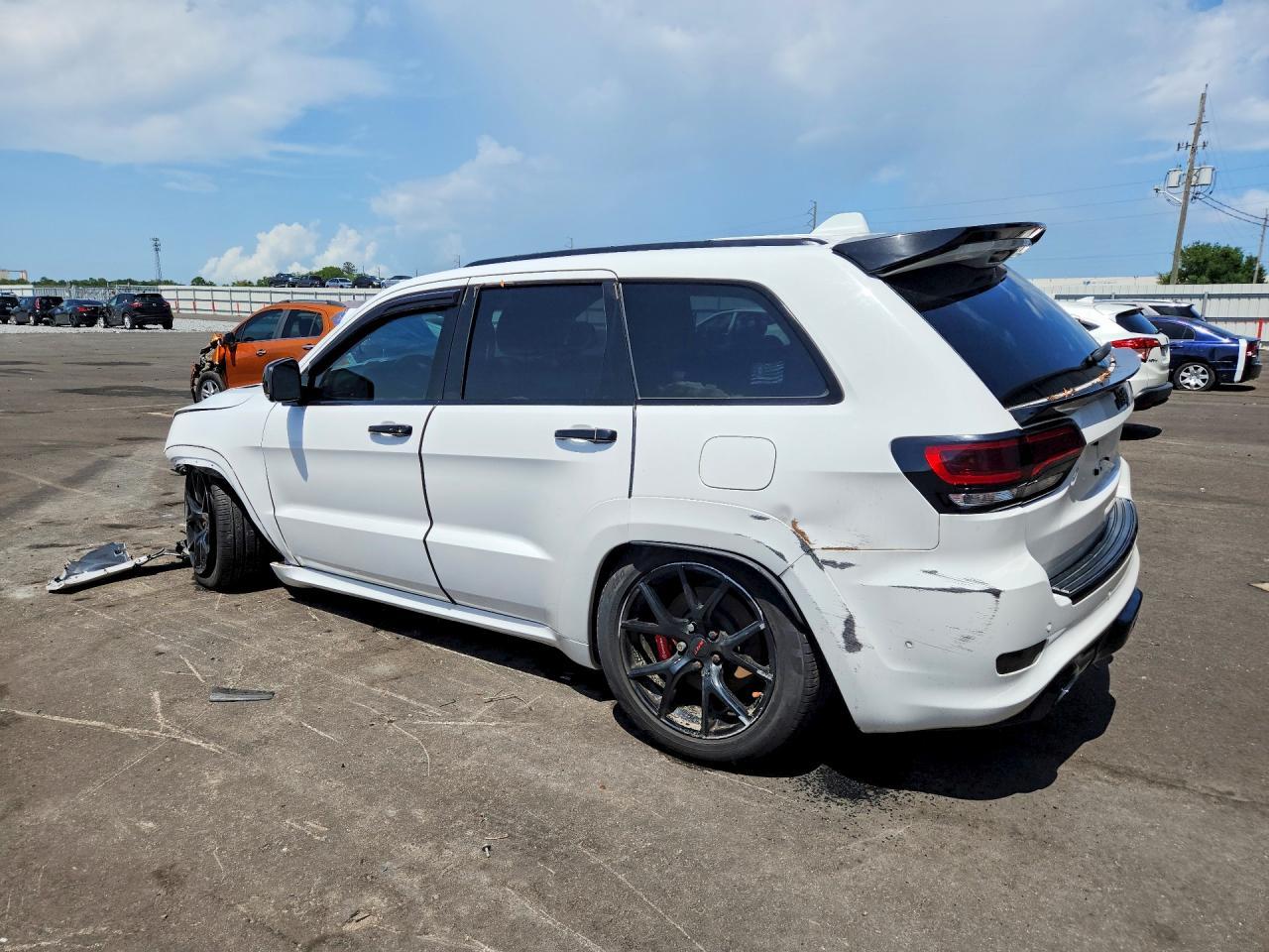 2017 Jeep Grand Cherokee Srt-8 - Image 2