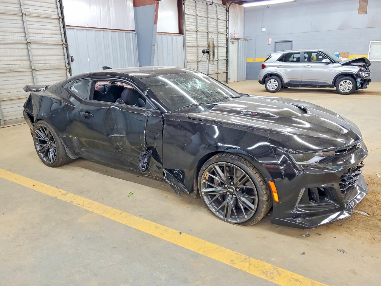 2019 Chevrolet Camaro Zl1 - Image 4