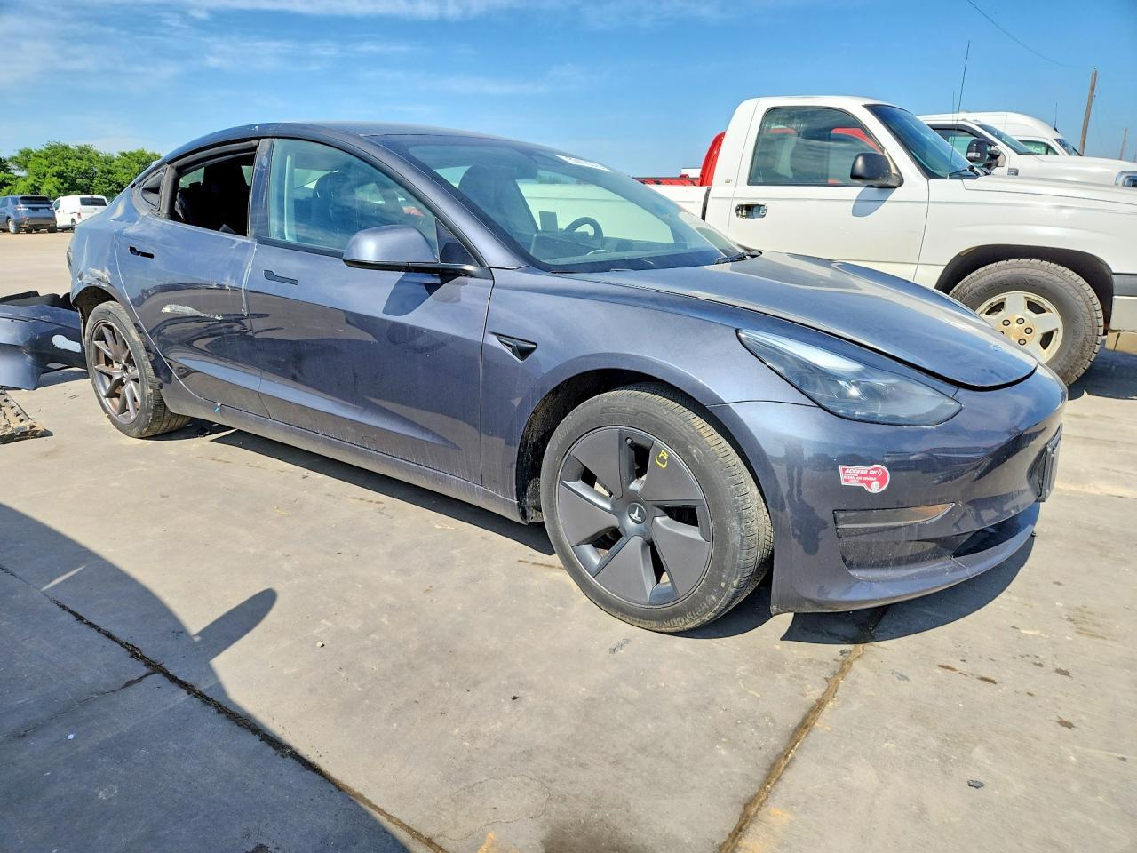 2023 Tesla Model 3 - Image 4
