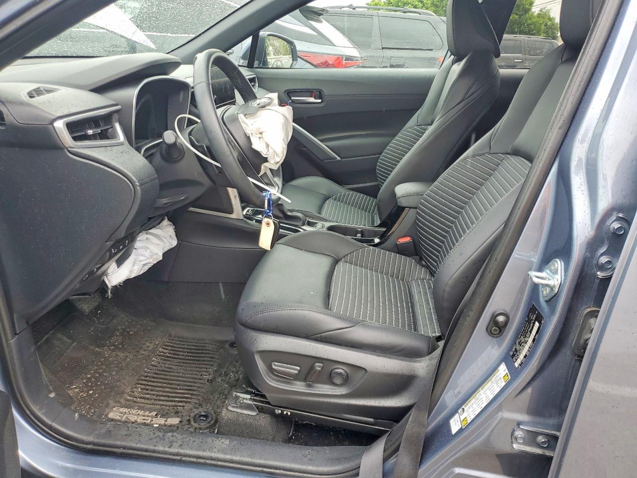 2024 Toyota Corolla Cross Hybrid Xse - Image 7