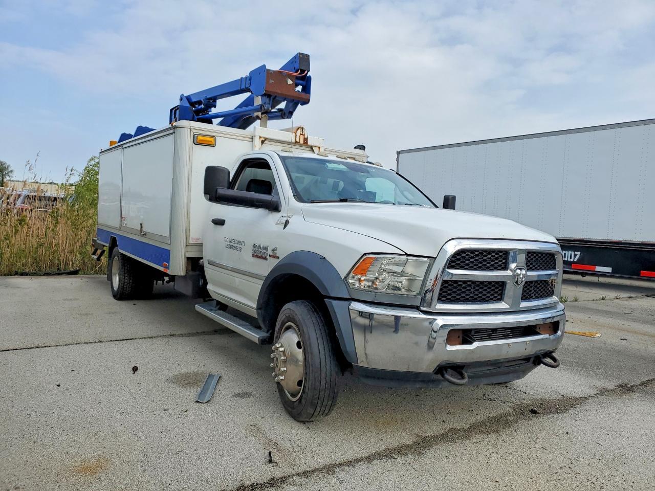 2014 Ram 5500 Bucket Truck - Фото 4