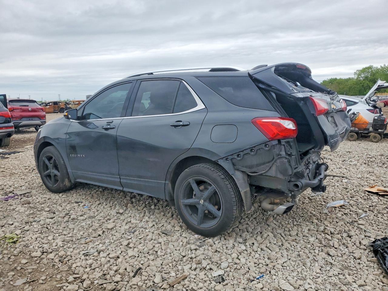 2019 Chevrolet Equinox Lt - Image 2