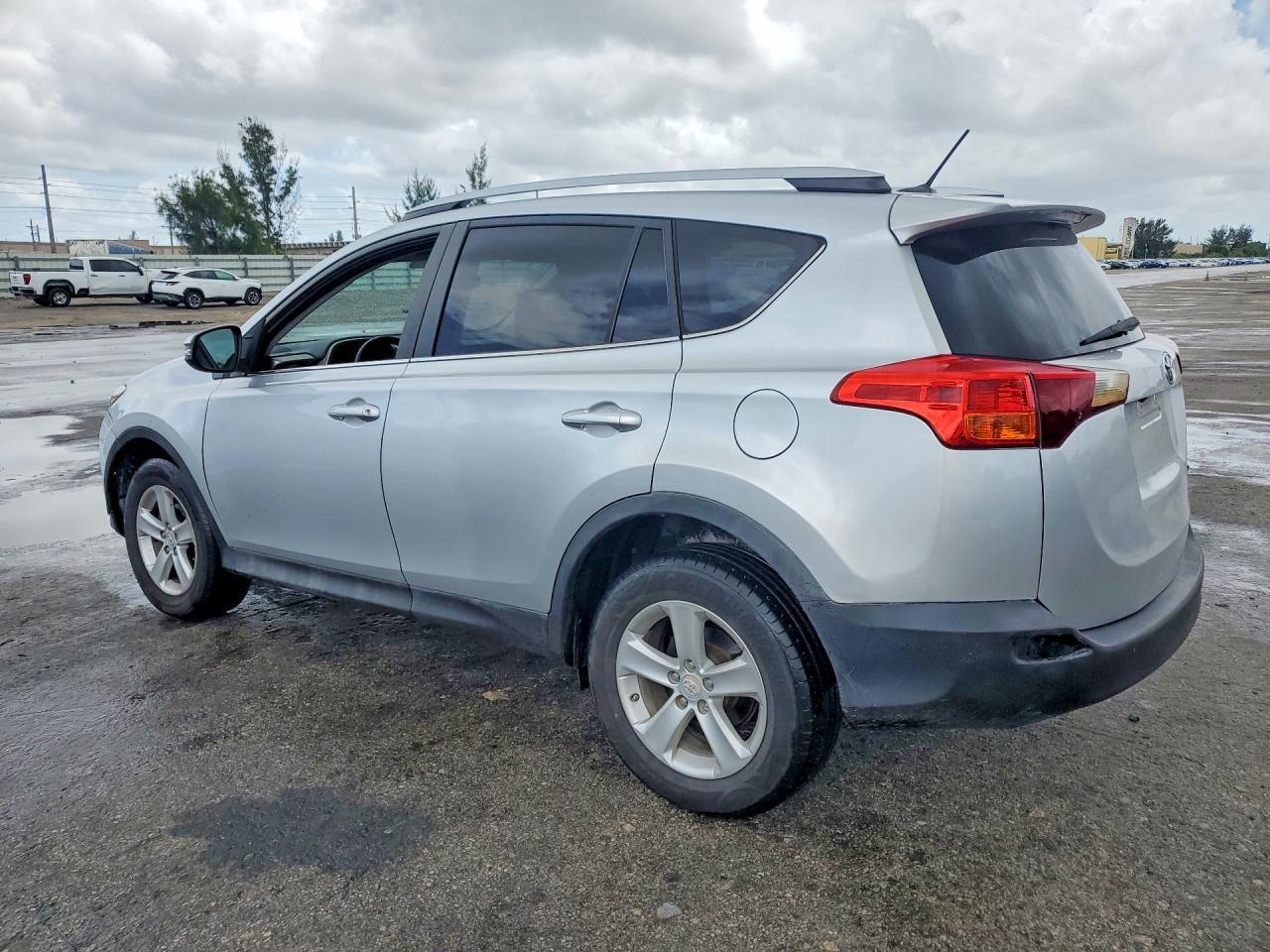 2014 Toyota Rav4 Xle - Фото 2