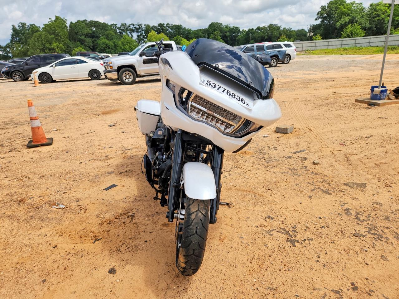 2024 Harley-Davidson Fltrx - Image 2