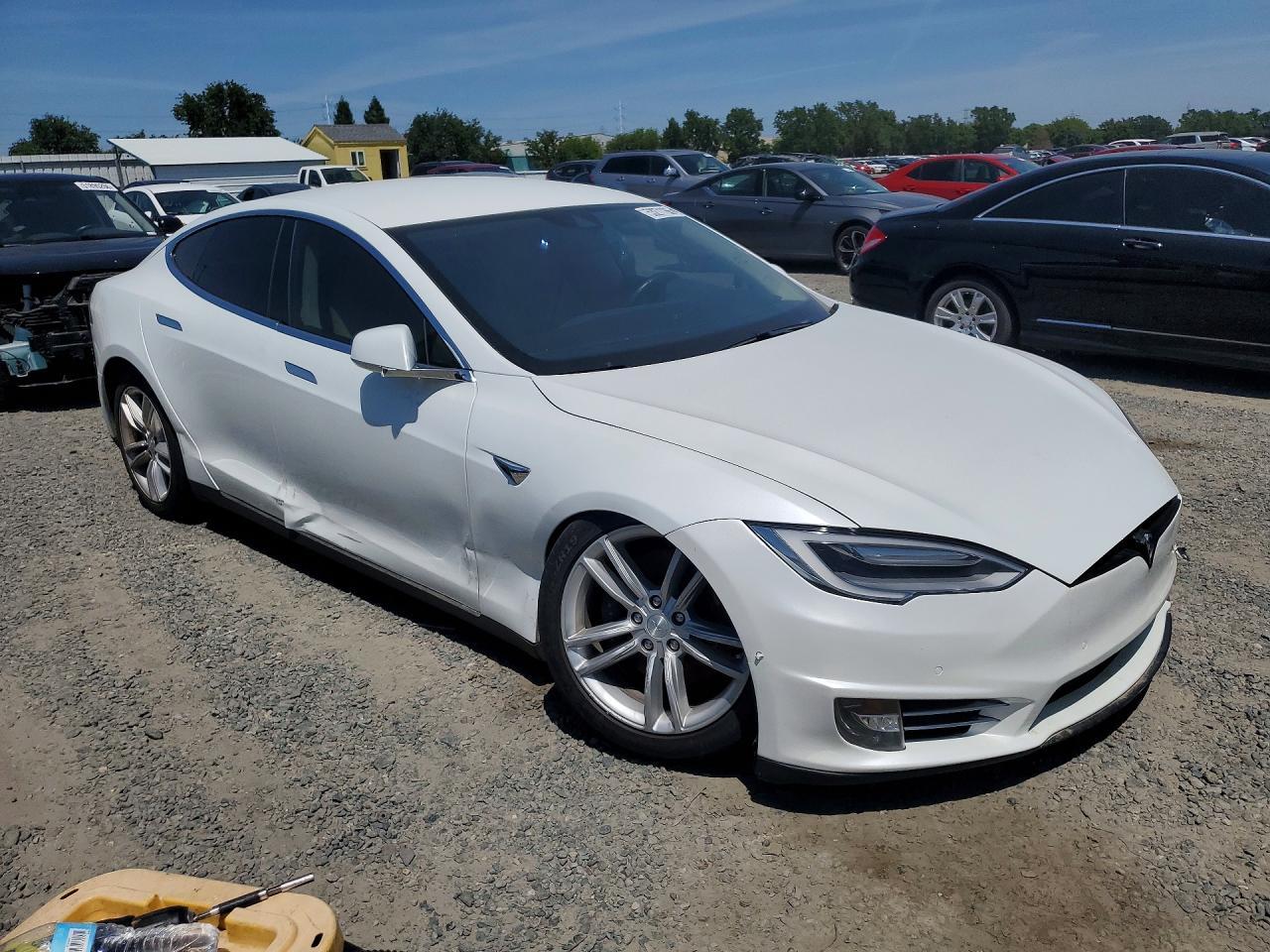 2015 Tesla Model S - Image 4