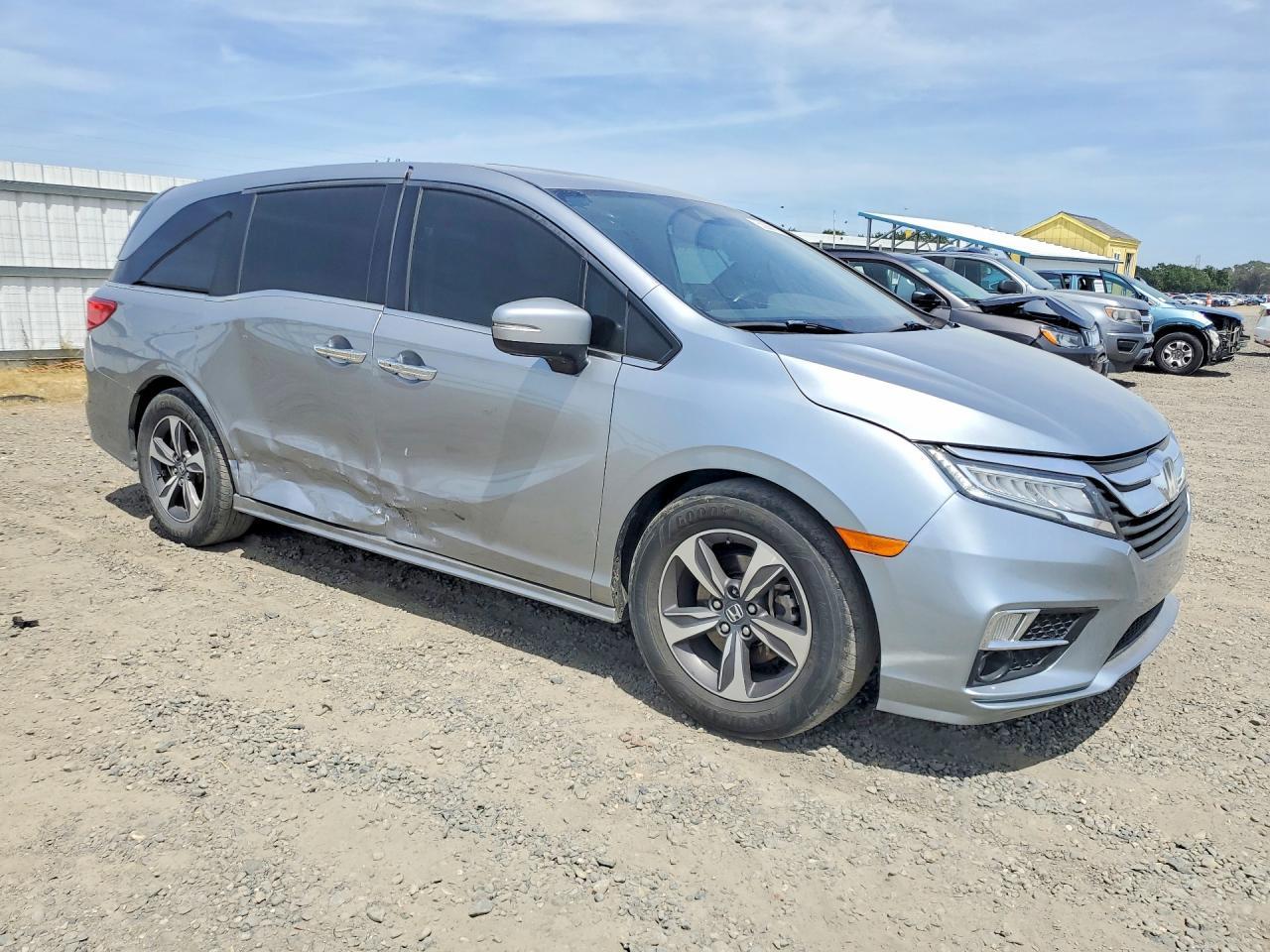 2019 Honda Odyssey Touring - Фото 4