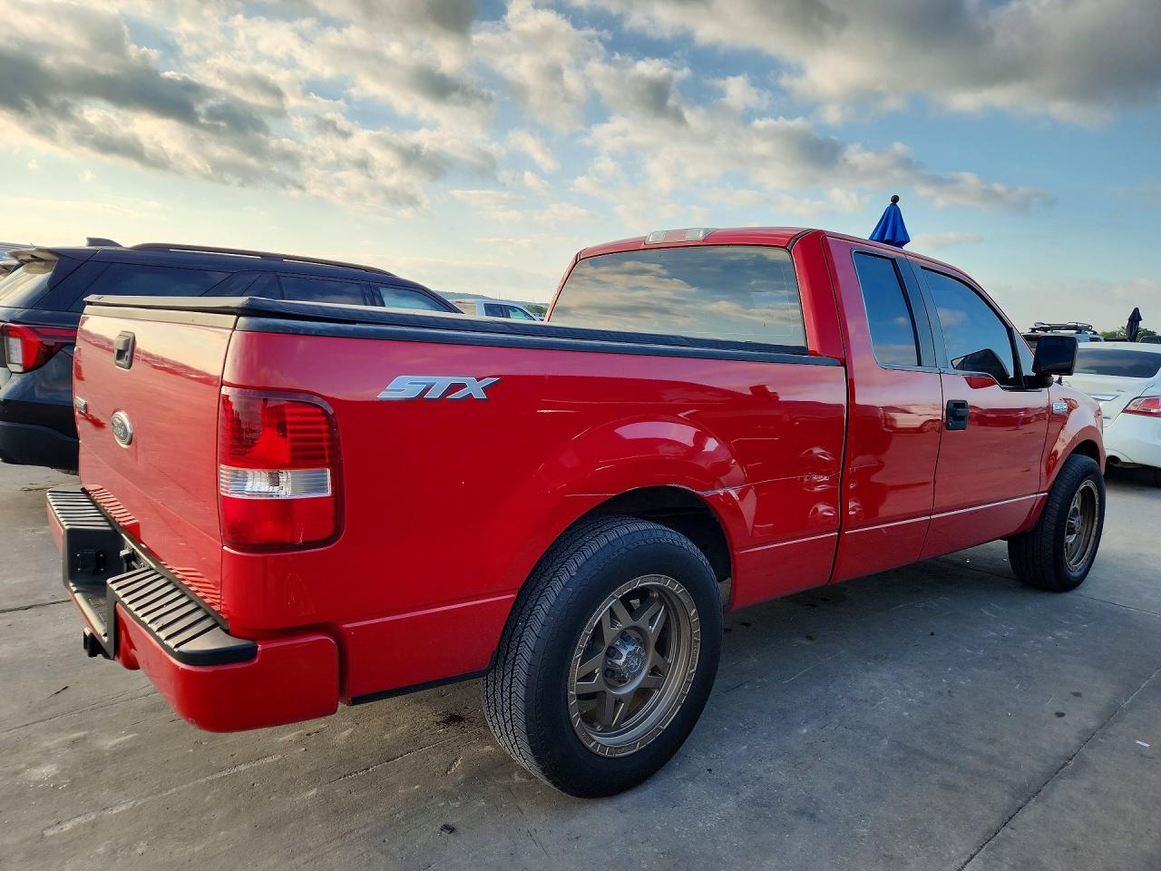 2005 Ford F150 - Image 3