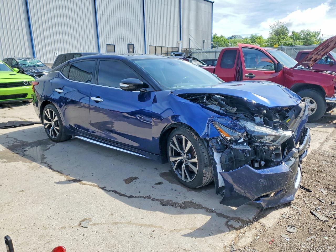2017 Nissan Maxima Platinum - Image 4