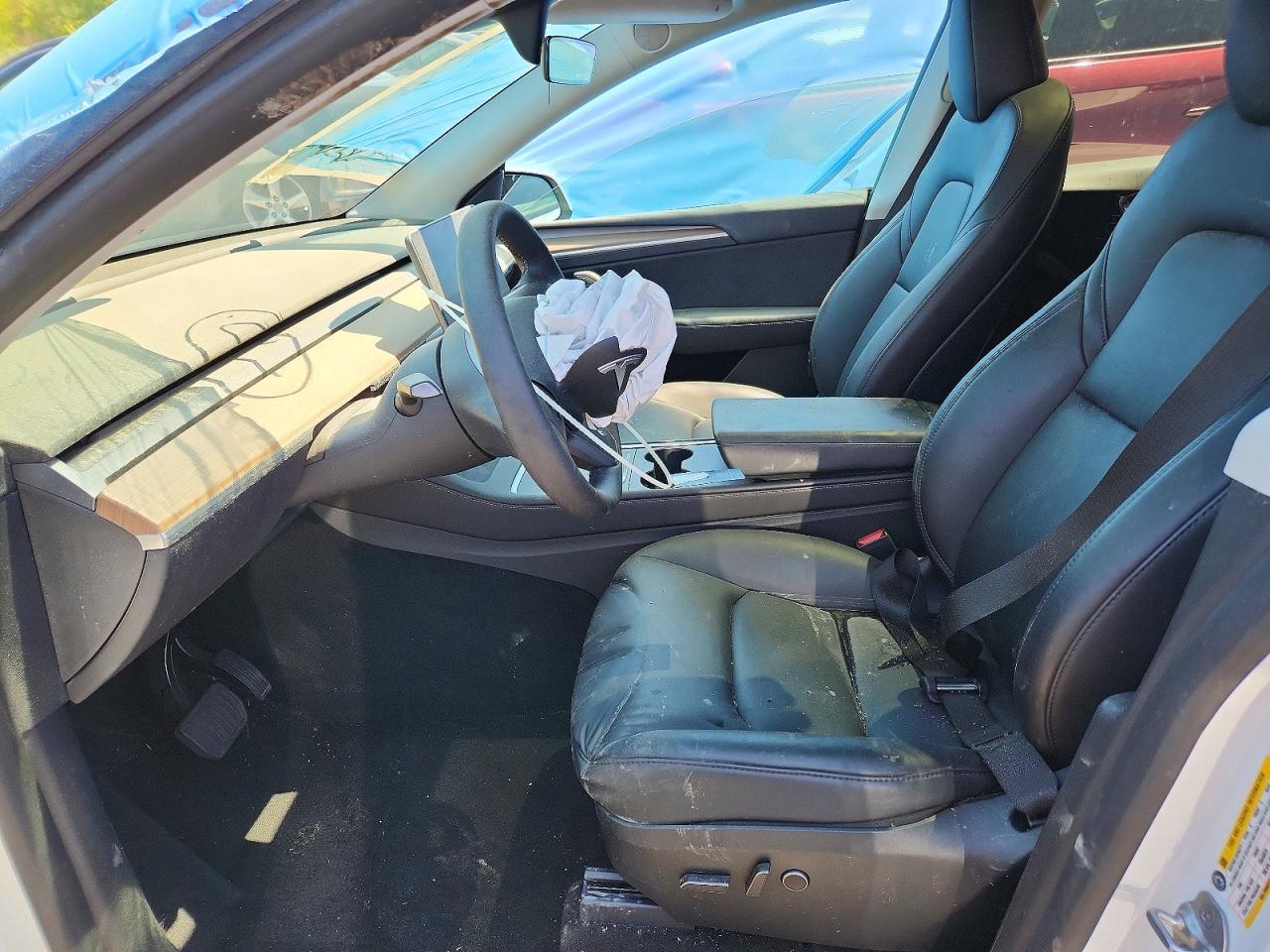 2023 Tesla Model Y - Image 7