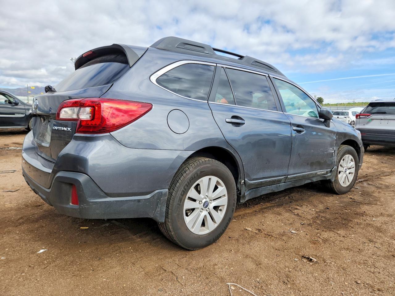 2019 Subaru Outback 2.5I Premium - Фото 3