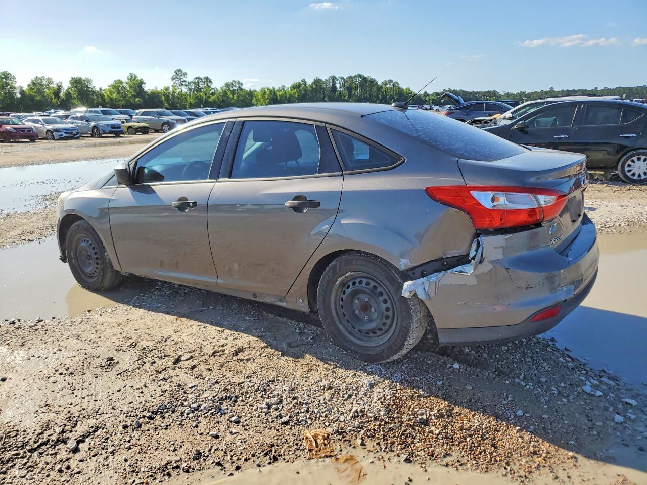 2012 Ford Focus S - Фото 2
