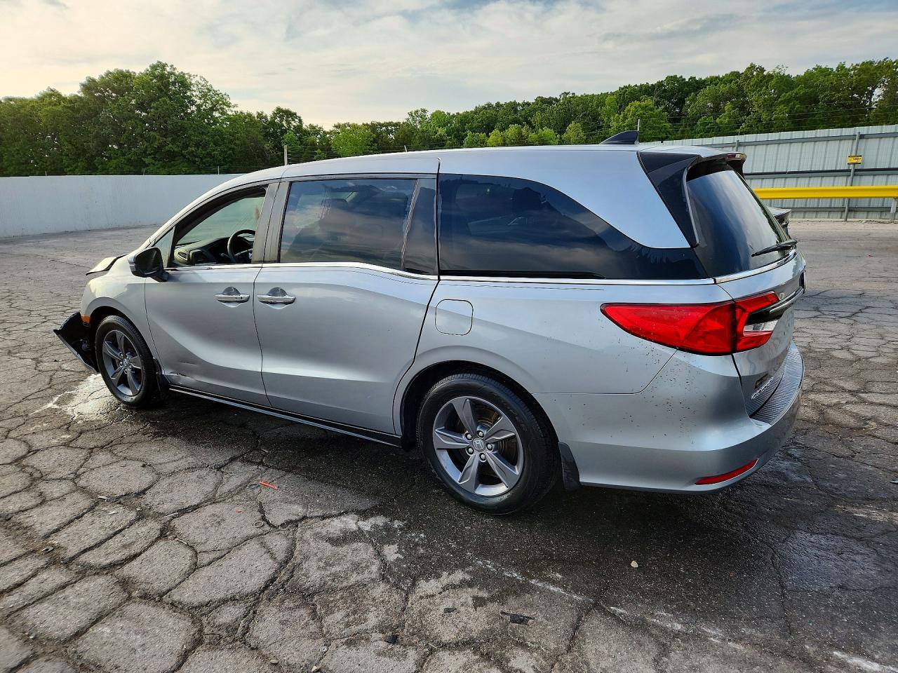 2021 Honda Oddessey - Фото 2