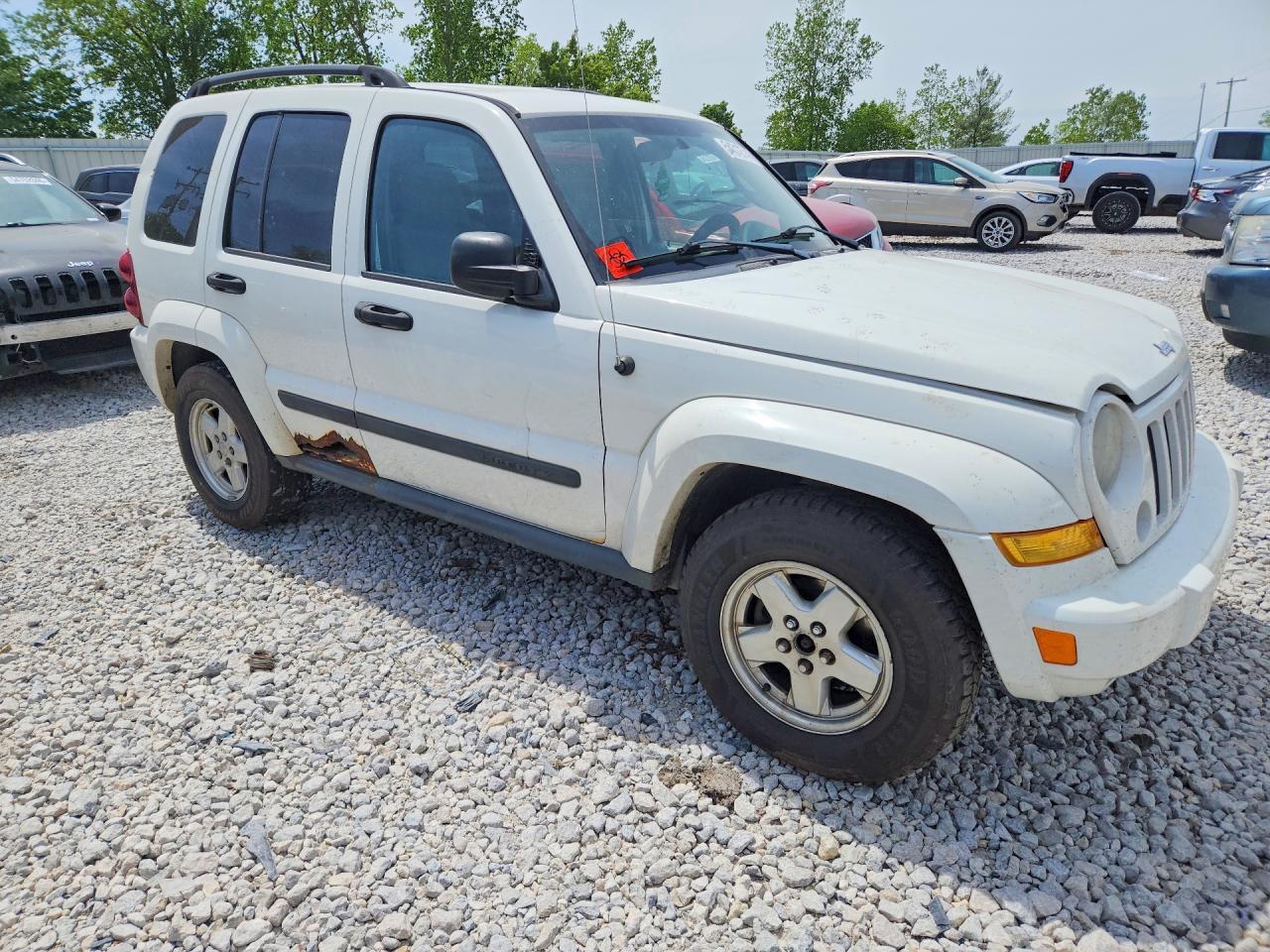 2007 Jeep Liberty Sport - Image 4