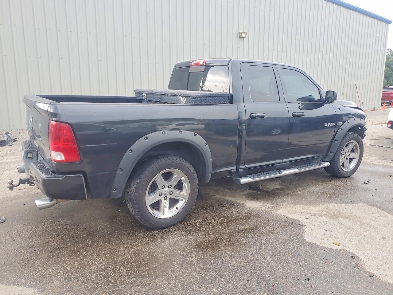 2010 Dodge Ram 1500 - Фото 3