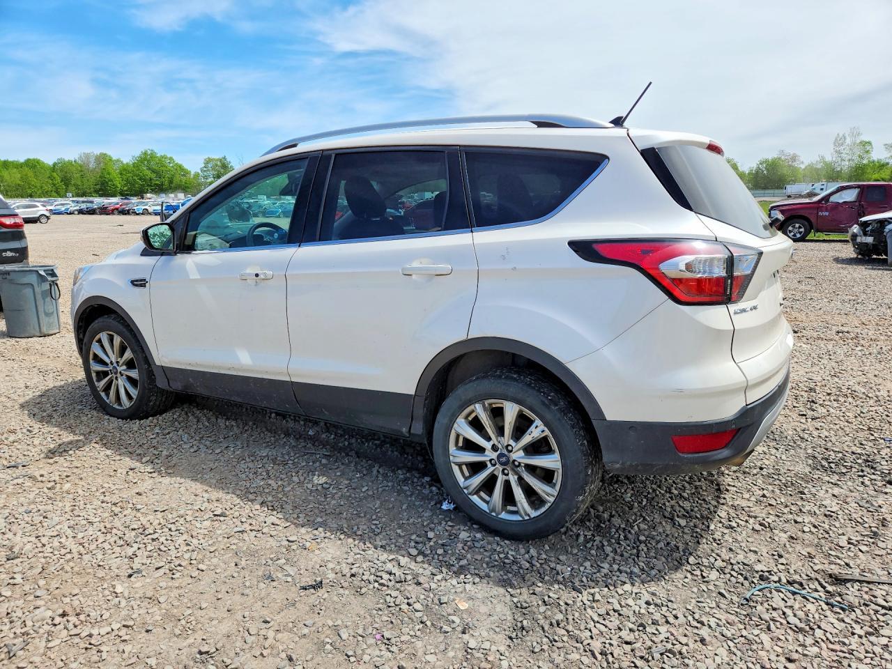 2018 Ford Escape Titanium - Фото 2
