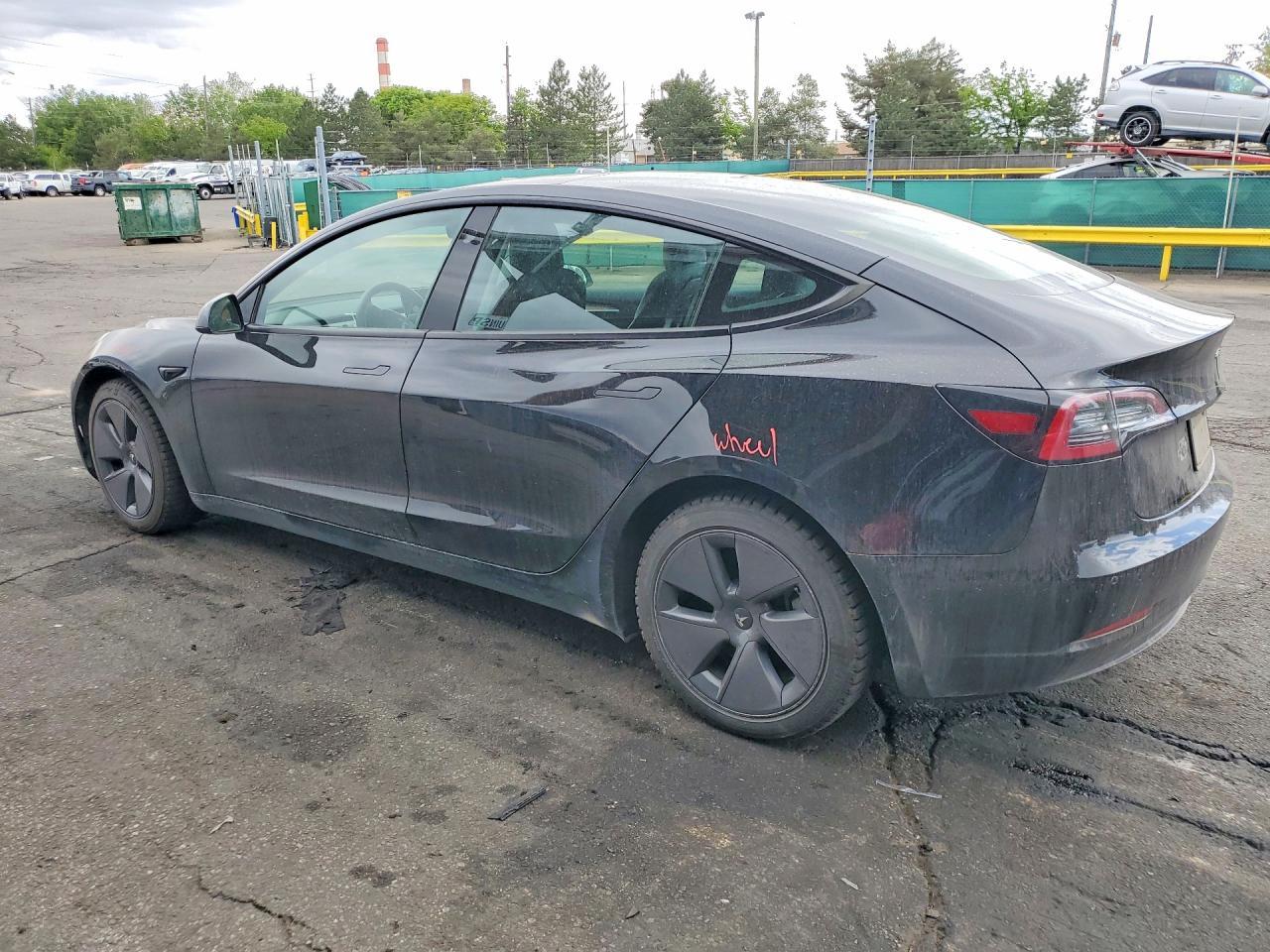 2022 Tesla Model 3 - Фото 2