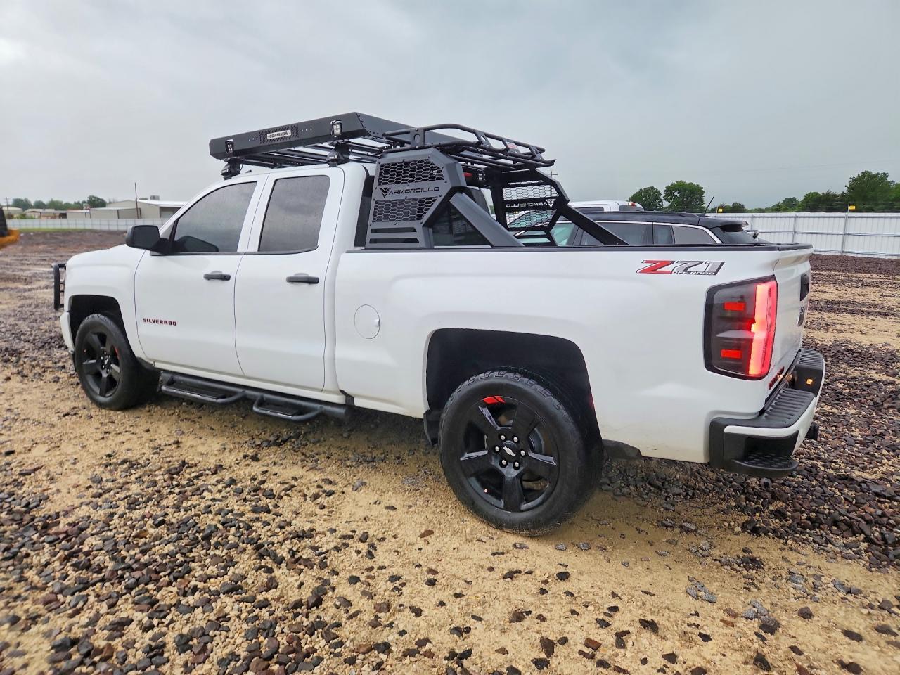 2018 Chevrolet Silverado K1500 Lt - Image 2