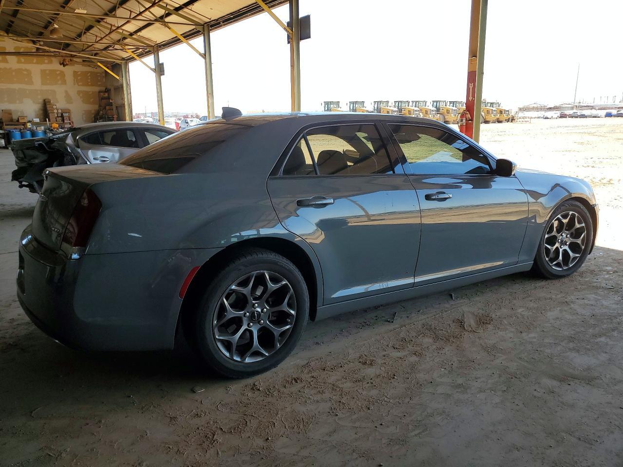 2017 Chrysler 300 S - Фото 3