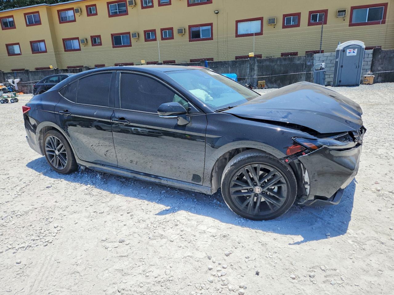 2026 Toyota Camry - Фото 4