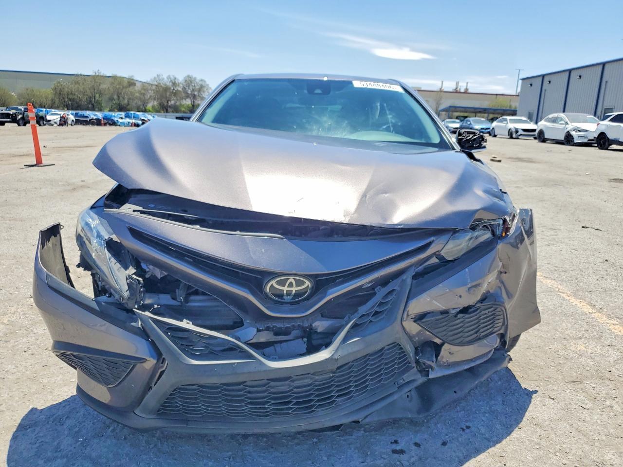 2024 Toyota Camry Se - Фото 5