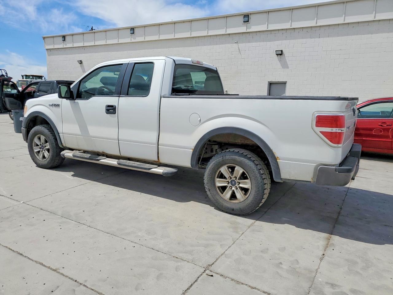 2010 Ford F150 Super Cab - Фото 2