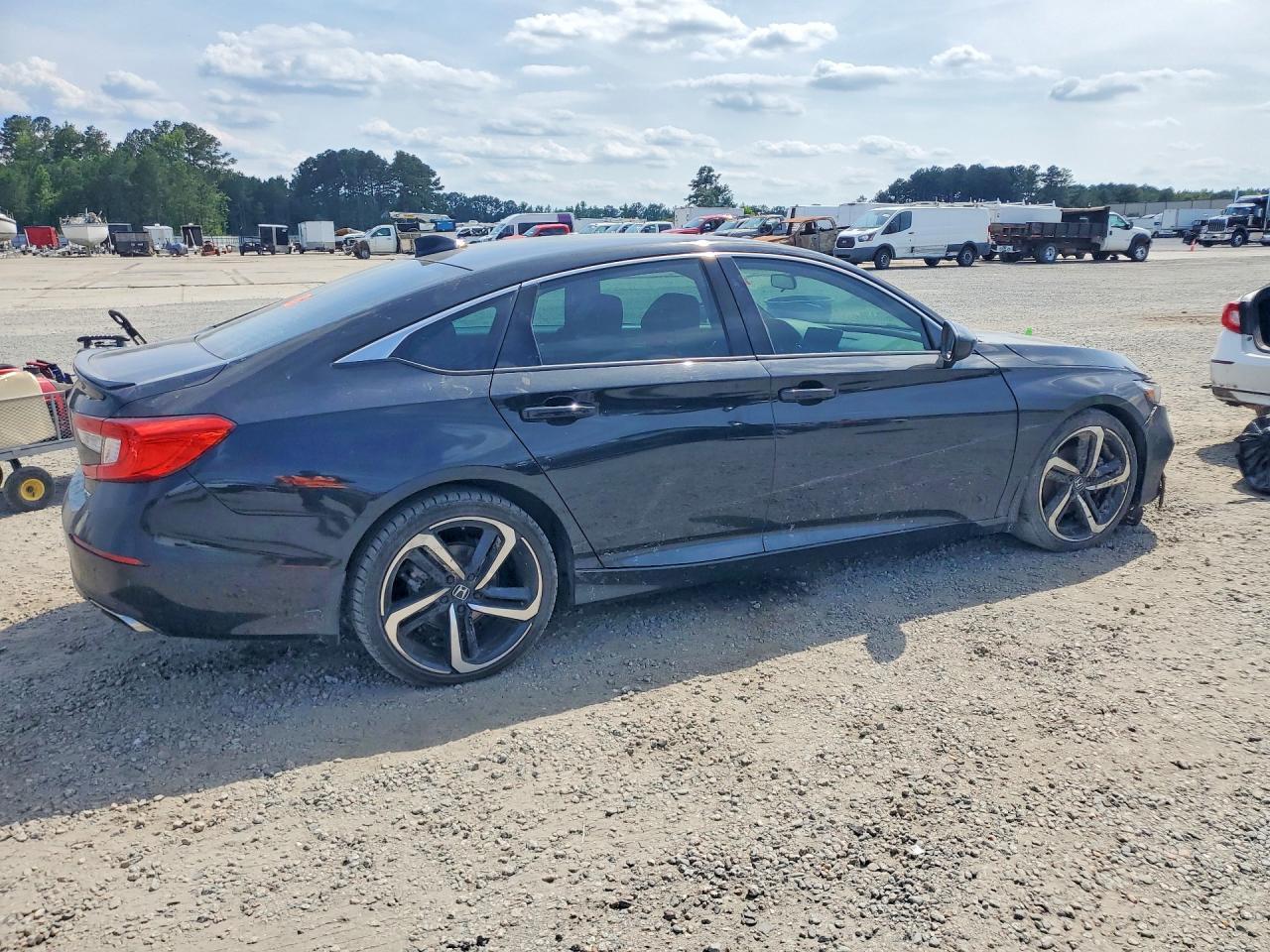 2019 Honda Accord Sport - Image 3