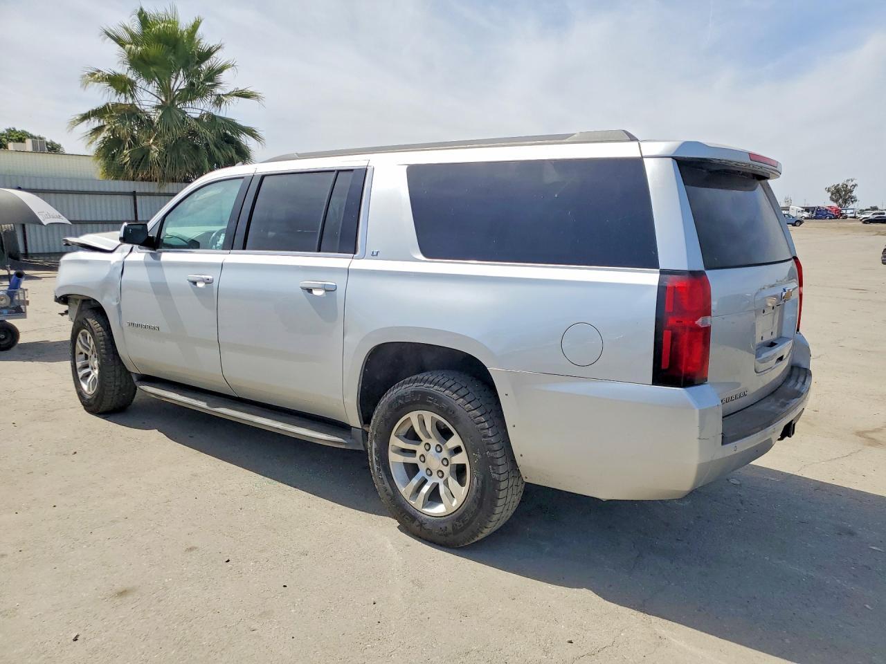 2020 Chevrolet Suburban K1500 Lt - Image 2
