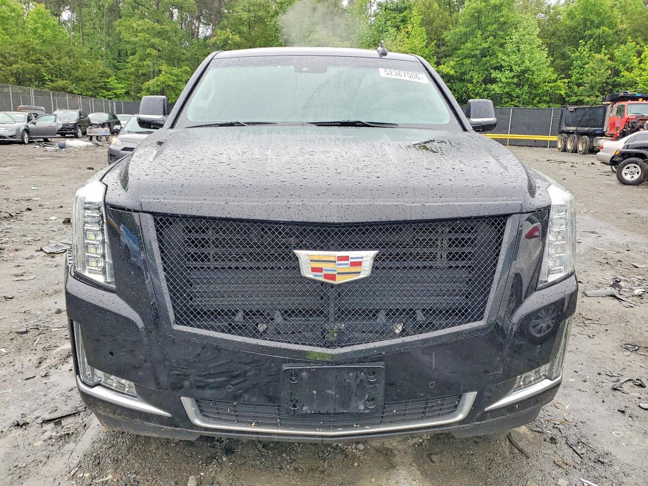 2016 Cadillac Escalade Luxury - Image 5
