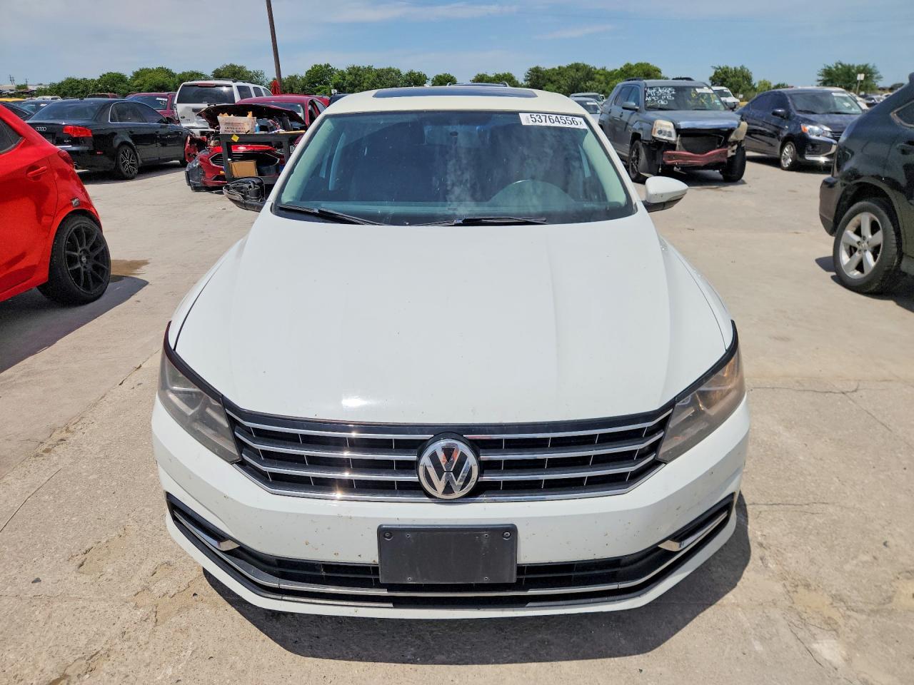2018 Volkswagen Passat Se - Фото 5