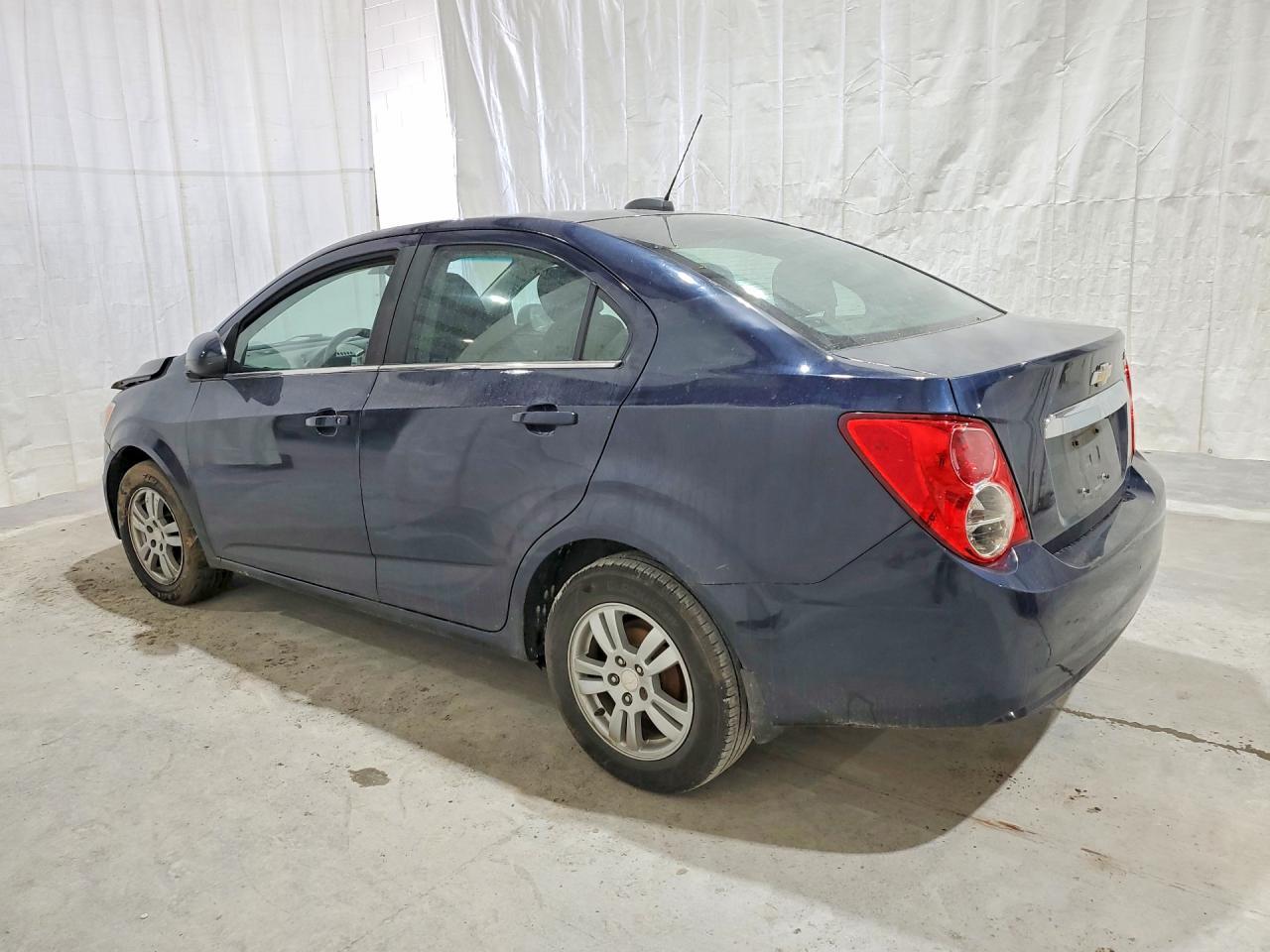 2016 Chevrolet Sonic Lt - Фото 2