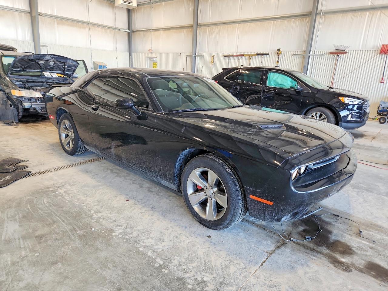 2016 Dodge Challenger Sxt - Image 4