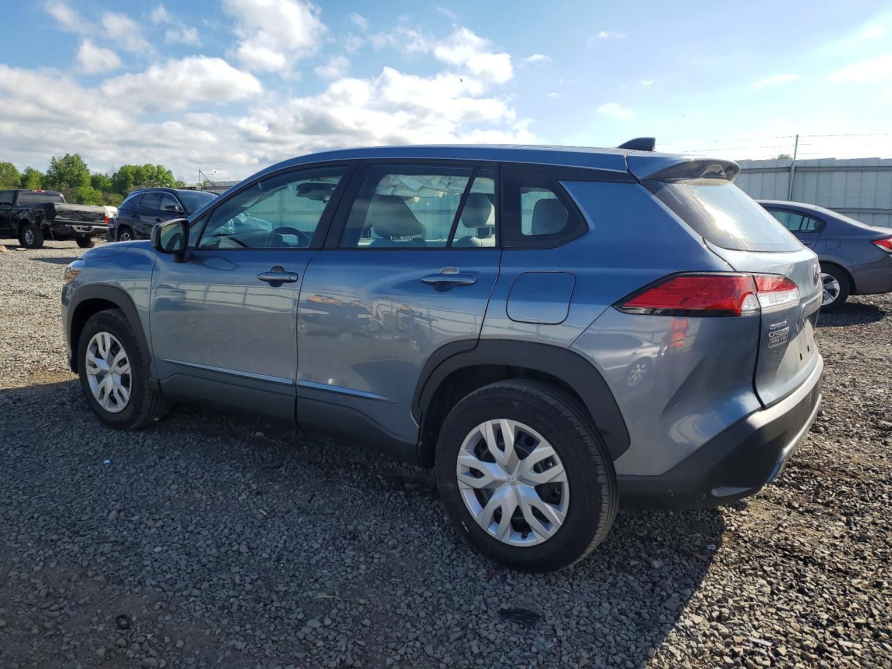 2023 Toyota Corolla Cross L - Image 2